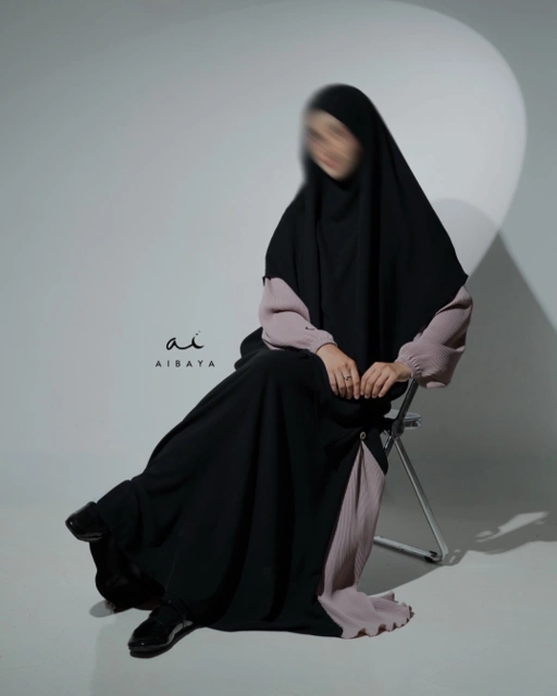 Image of Madina Abaya (Pink Petal)