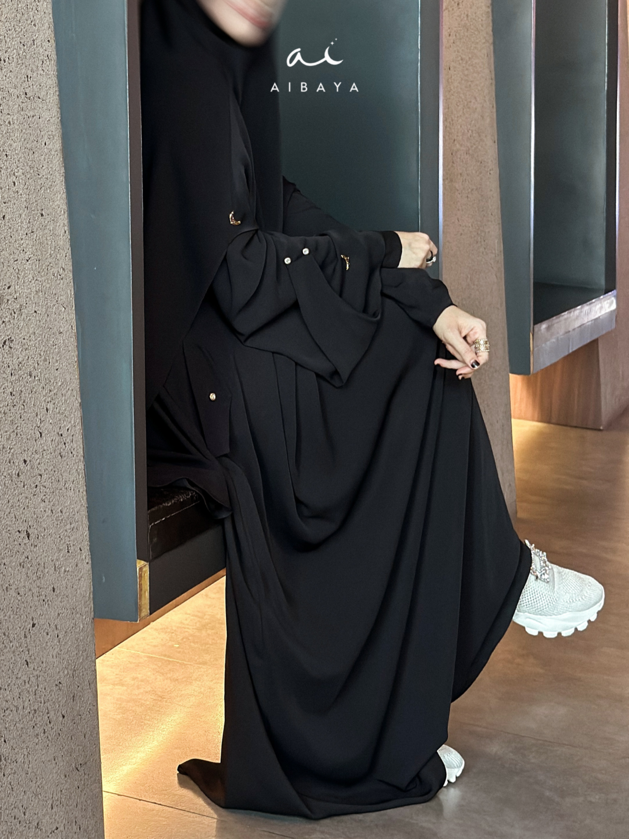 Khamsa Abaya