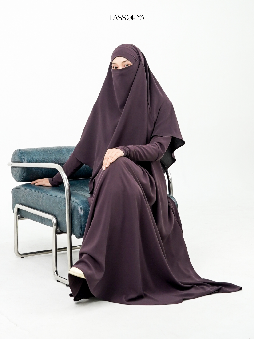 Noora Series - Deep Mahogany