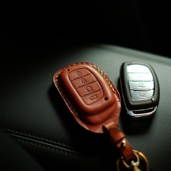 VOYEJ Key Fob Cover - Cover Kunci Mobil Kulit Sapi Asli