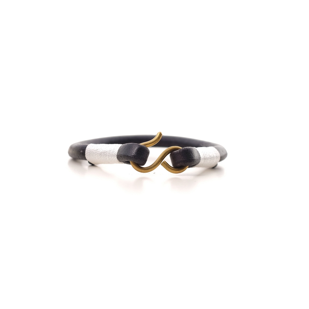 VOYEJ Bracelet Single Loop Black - Gelang Kulit Asli Unisex