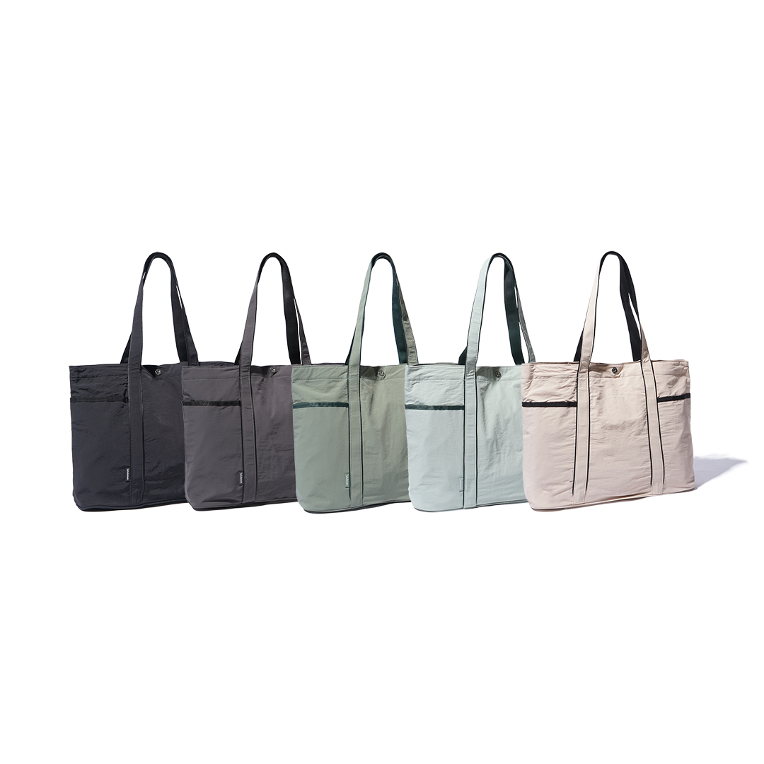 Lululemon Daily Multi-Pocket 20L Tote Bag