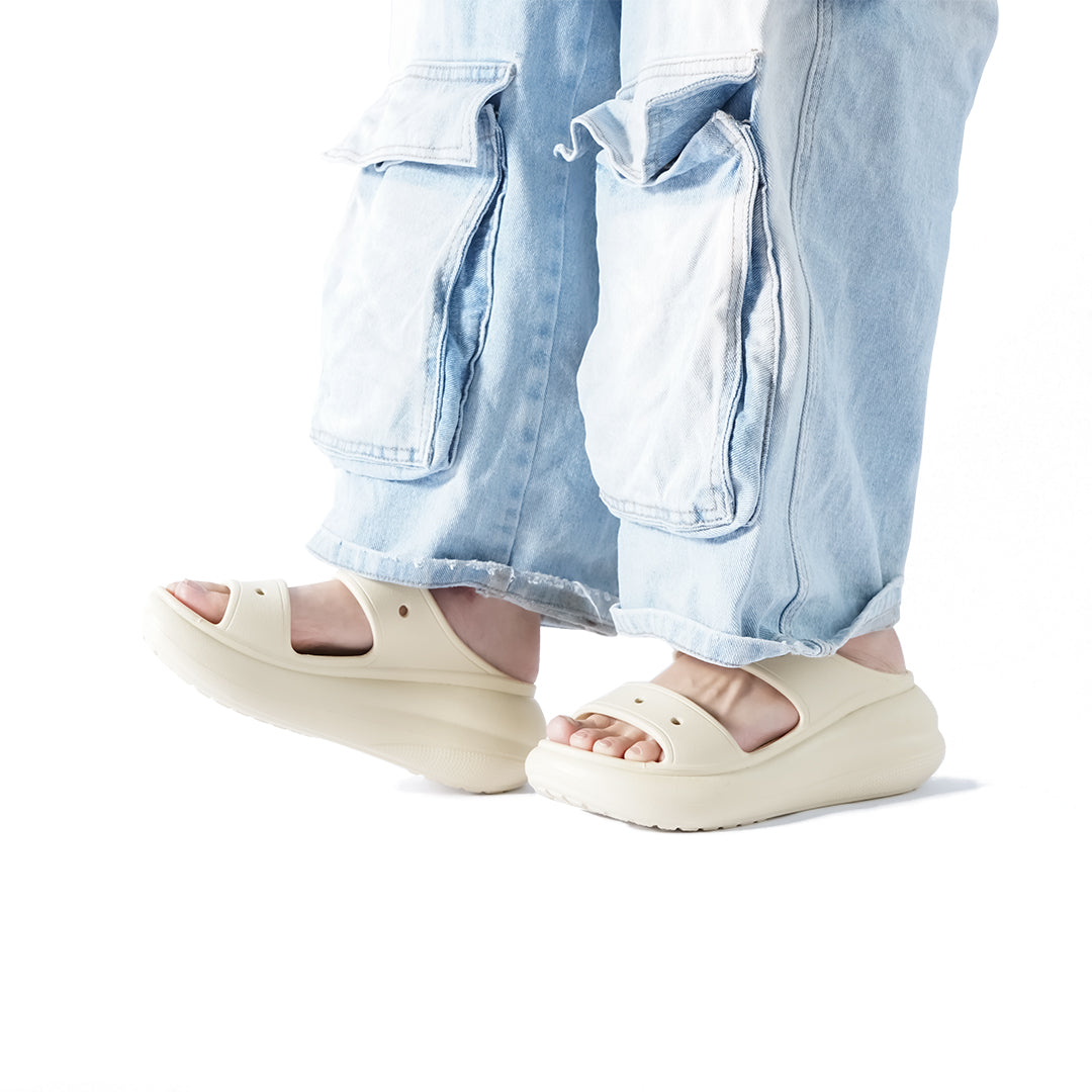 Crocs Women Classic Crush Sandal
