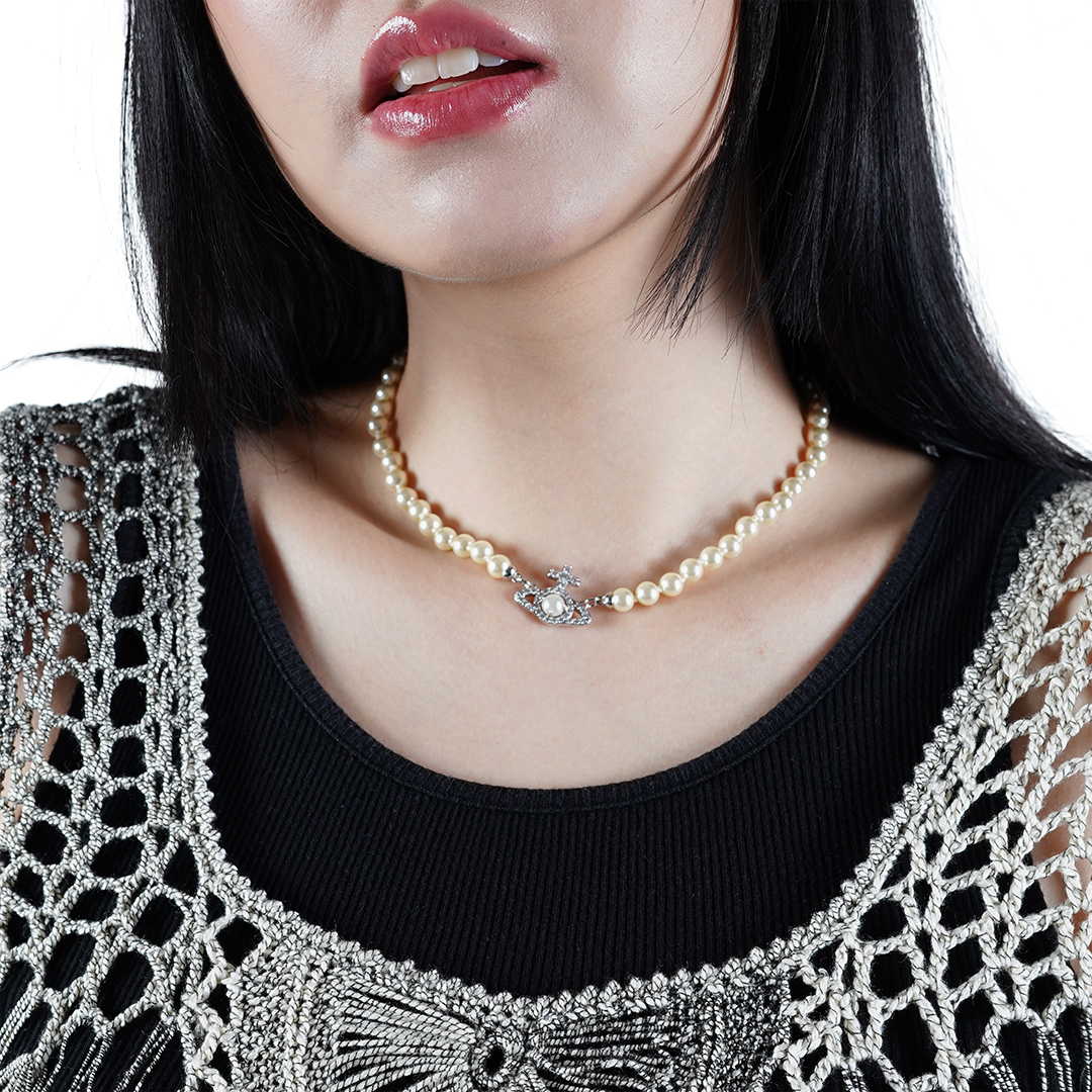 Vivienne Westwood Olympia Pearl Necklace