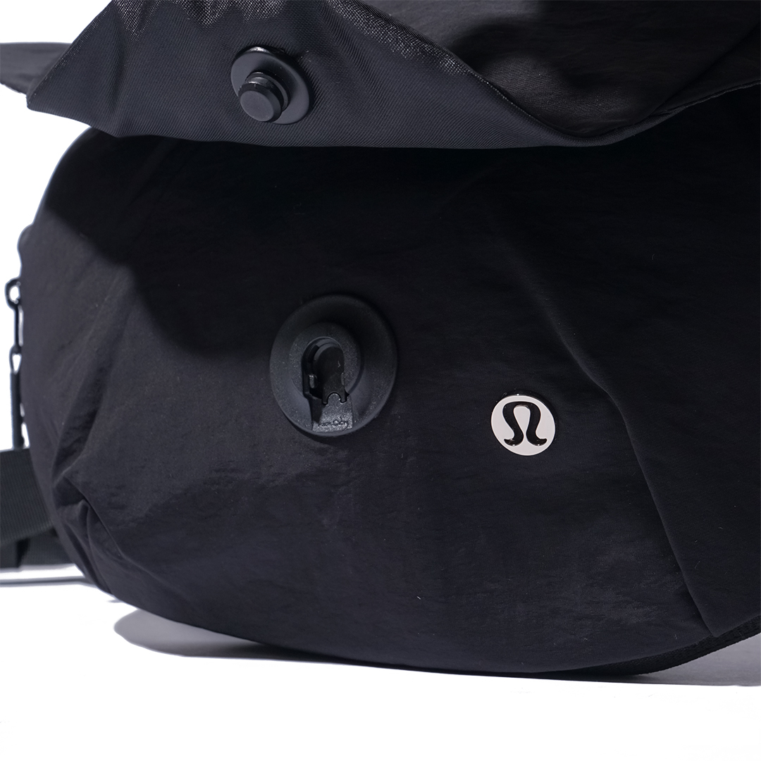Lululemon Curved 3L Crossbody Bag