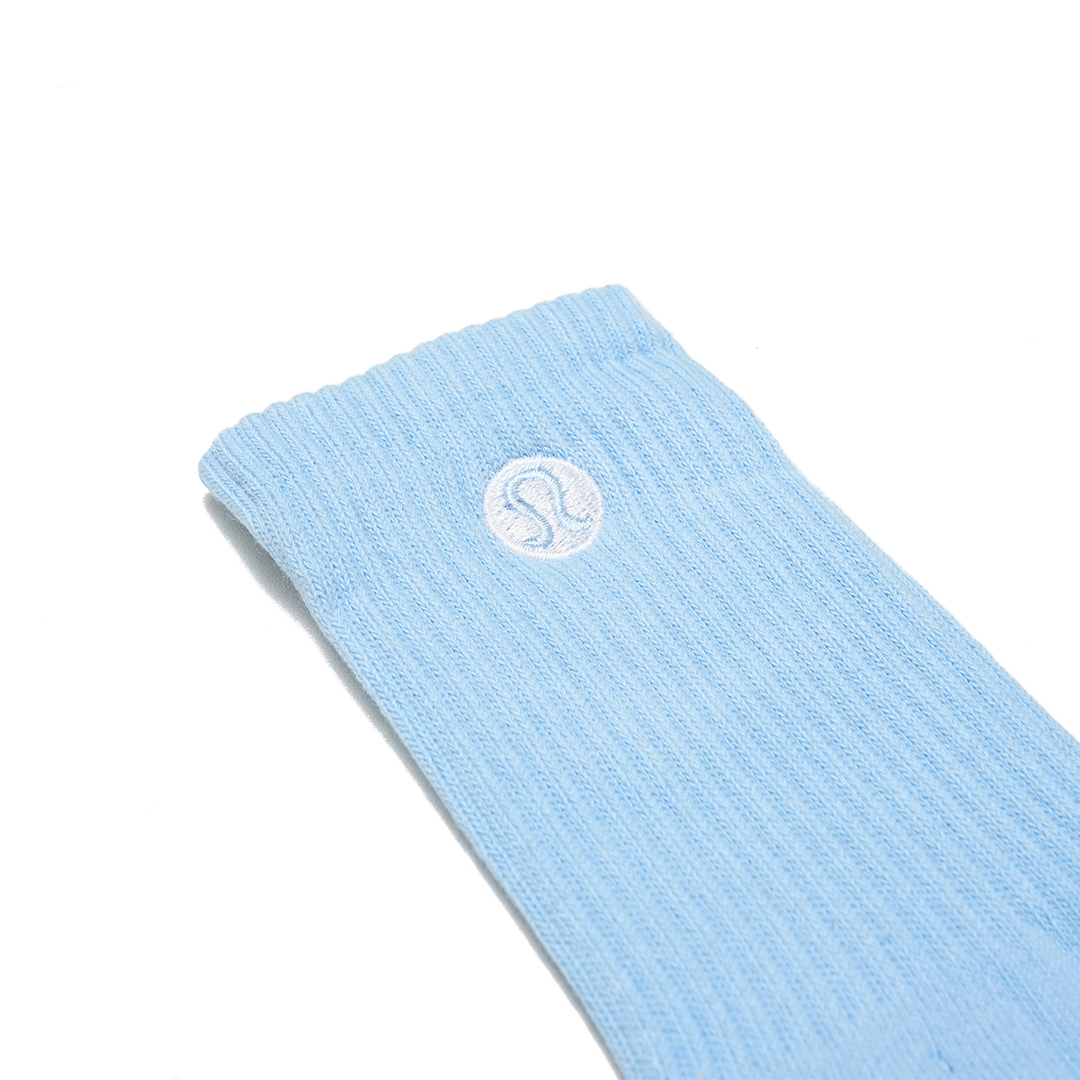 Lululemon Daily Stride Ribbed Mid Socks