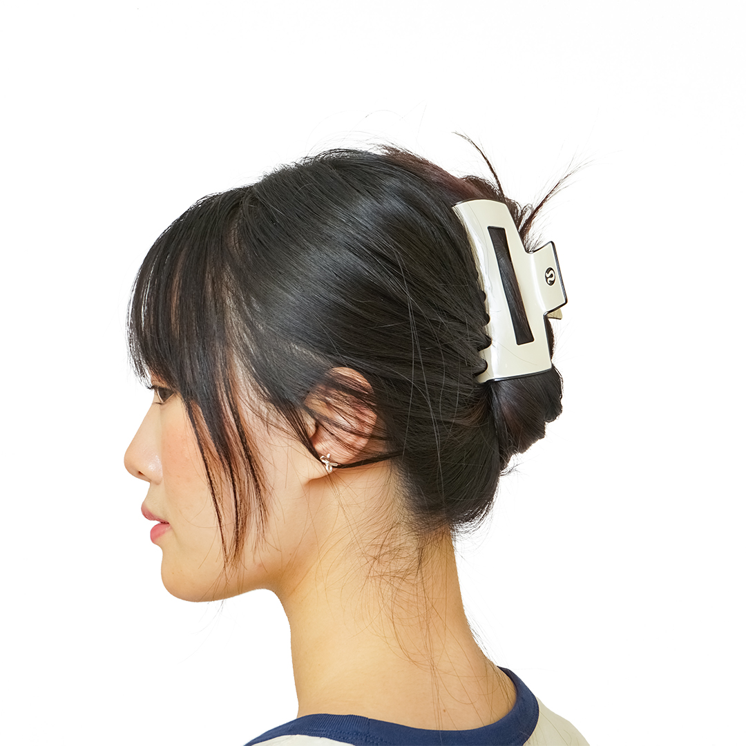 Lululemon Solid Extra Large Claw Hair Clip