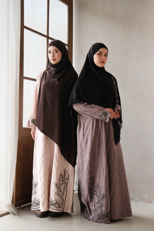 Image of TRZ - Safina Noir Abaya