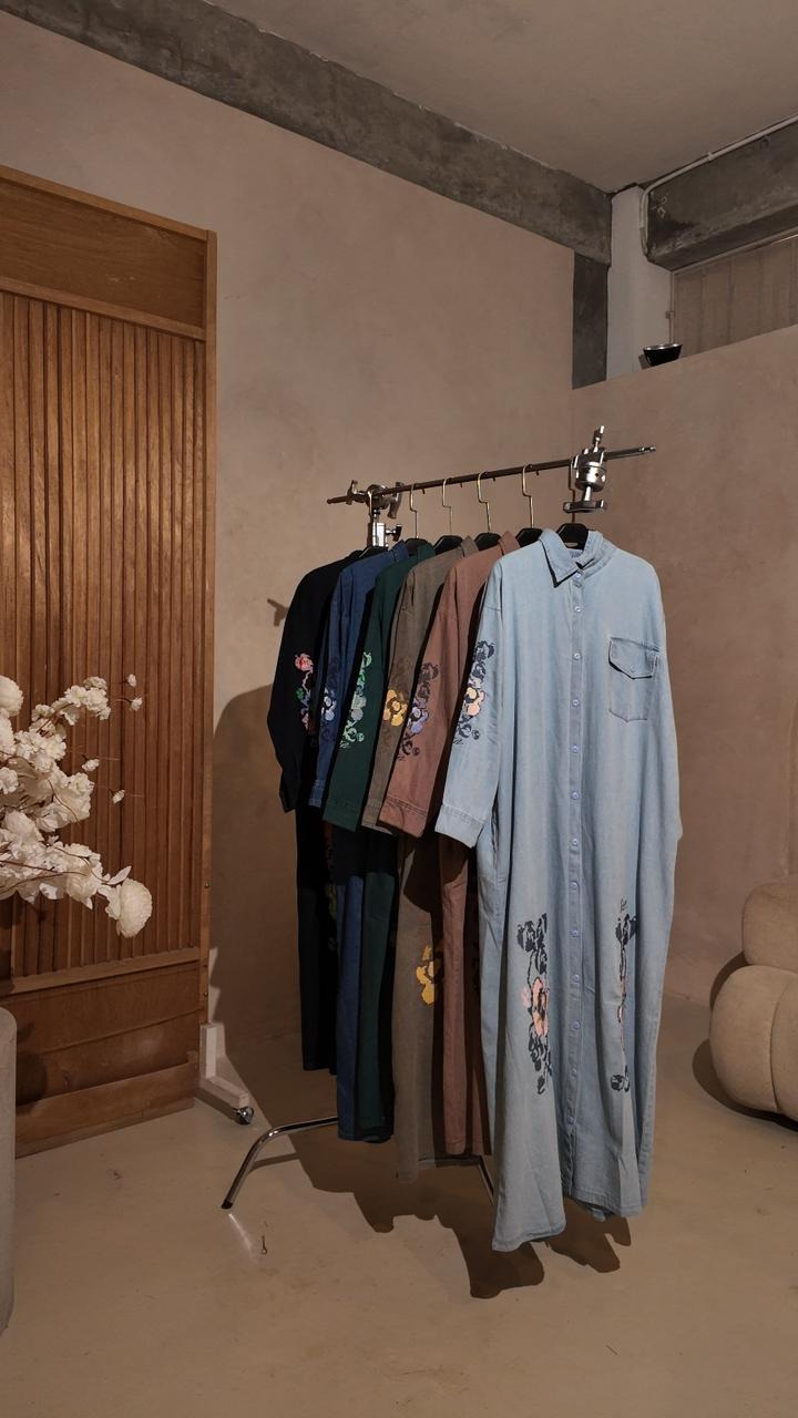 TRZ - Lagosi Stitch Abaya