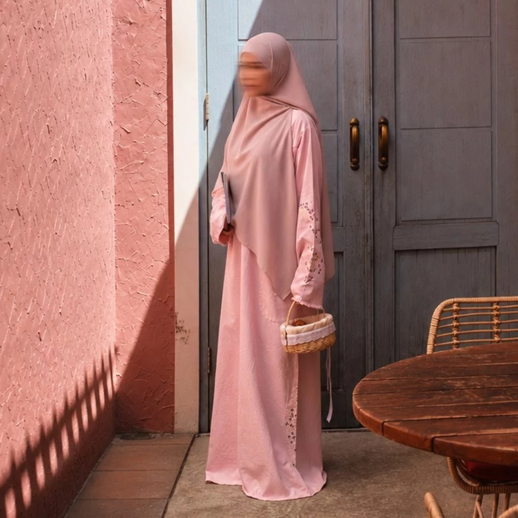 TRZ - Abaya Rosee