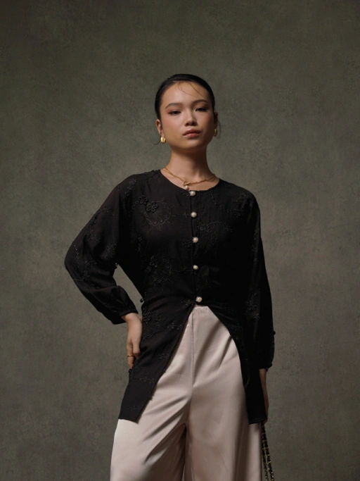 Image of PAYUBGT - Lyora Blouse