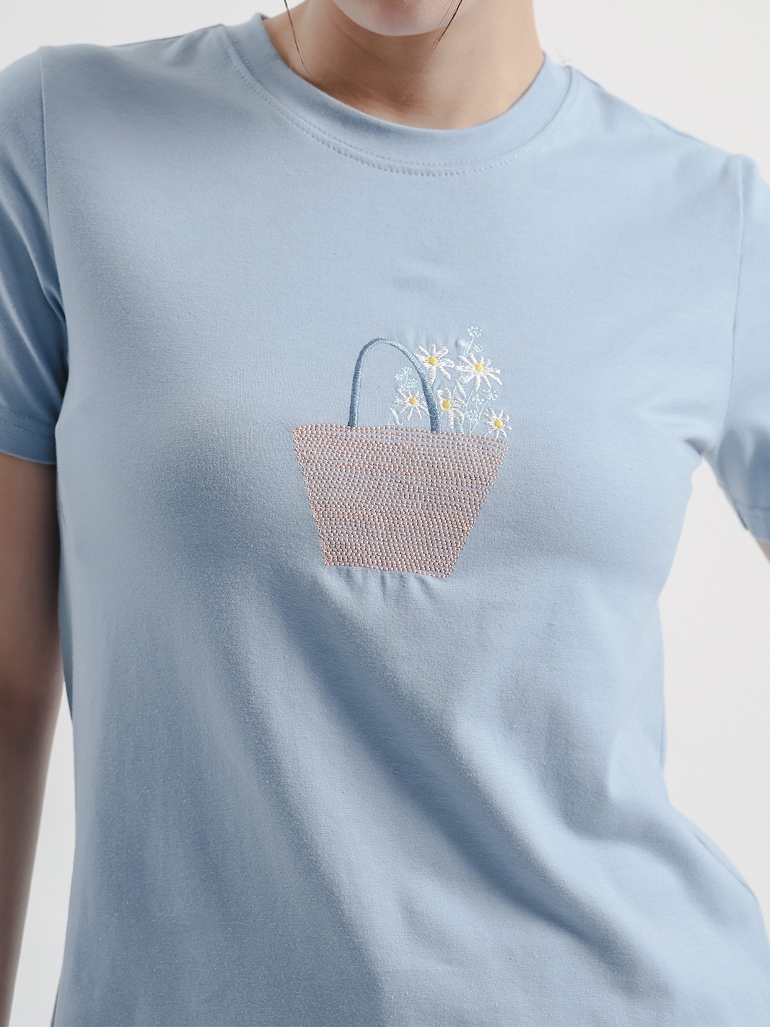 Kyara Tshirt