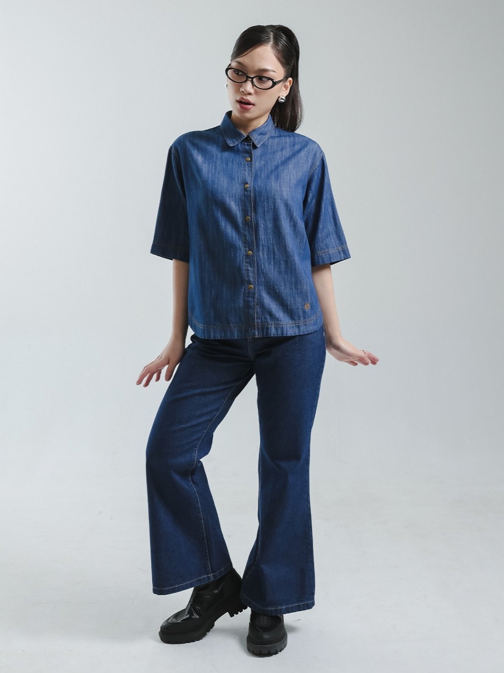 EXIT Zelia Denim Blouse | Kemeja Wanita - Atasan Lengan Pendek