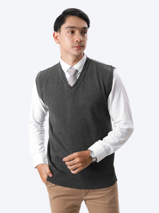 Image of Grey Vest Knitwear
