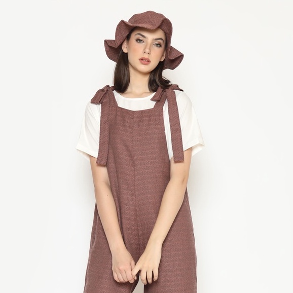 Nona Rona Dewi Bucket Hat