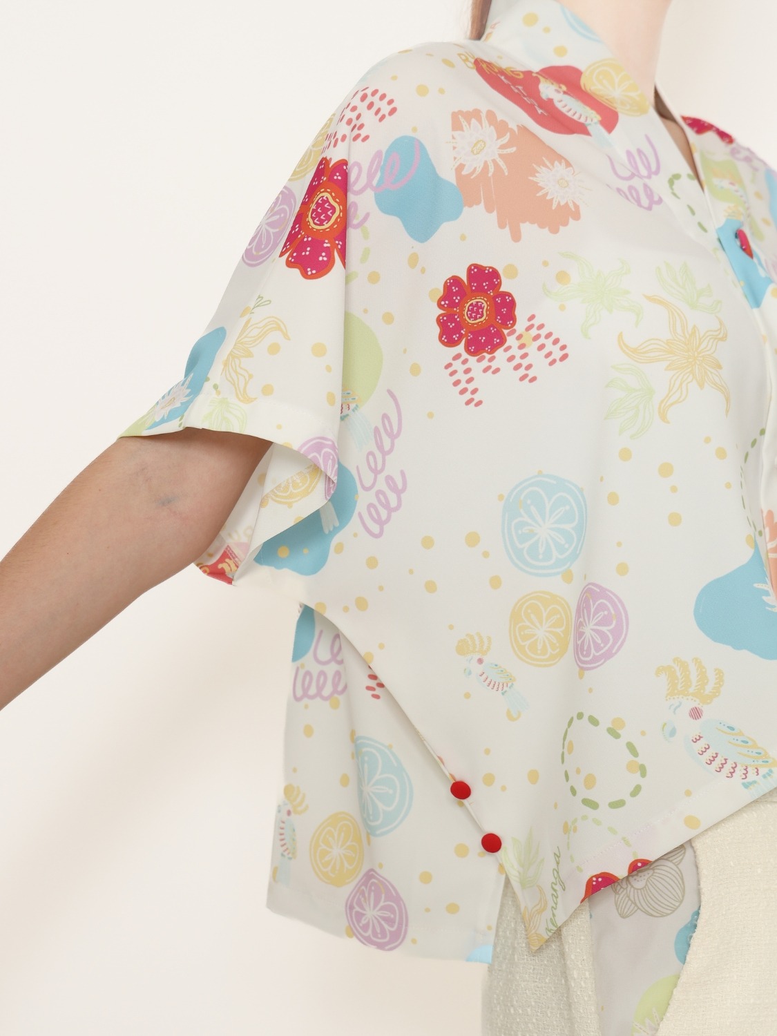 Nona Rona Cempaka Top White Kembang