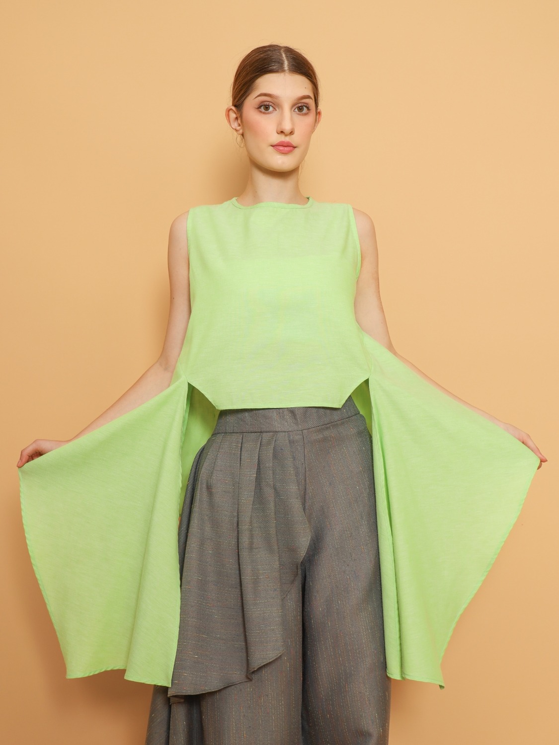 Nona Rona Aeria Top Spotlight Green