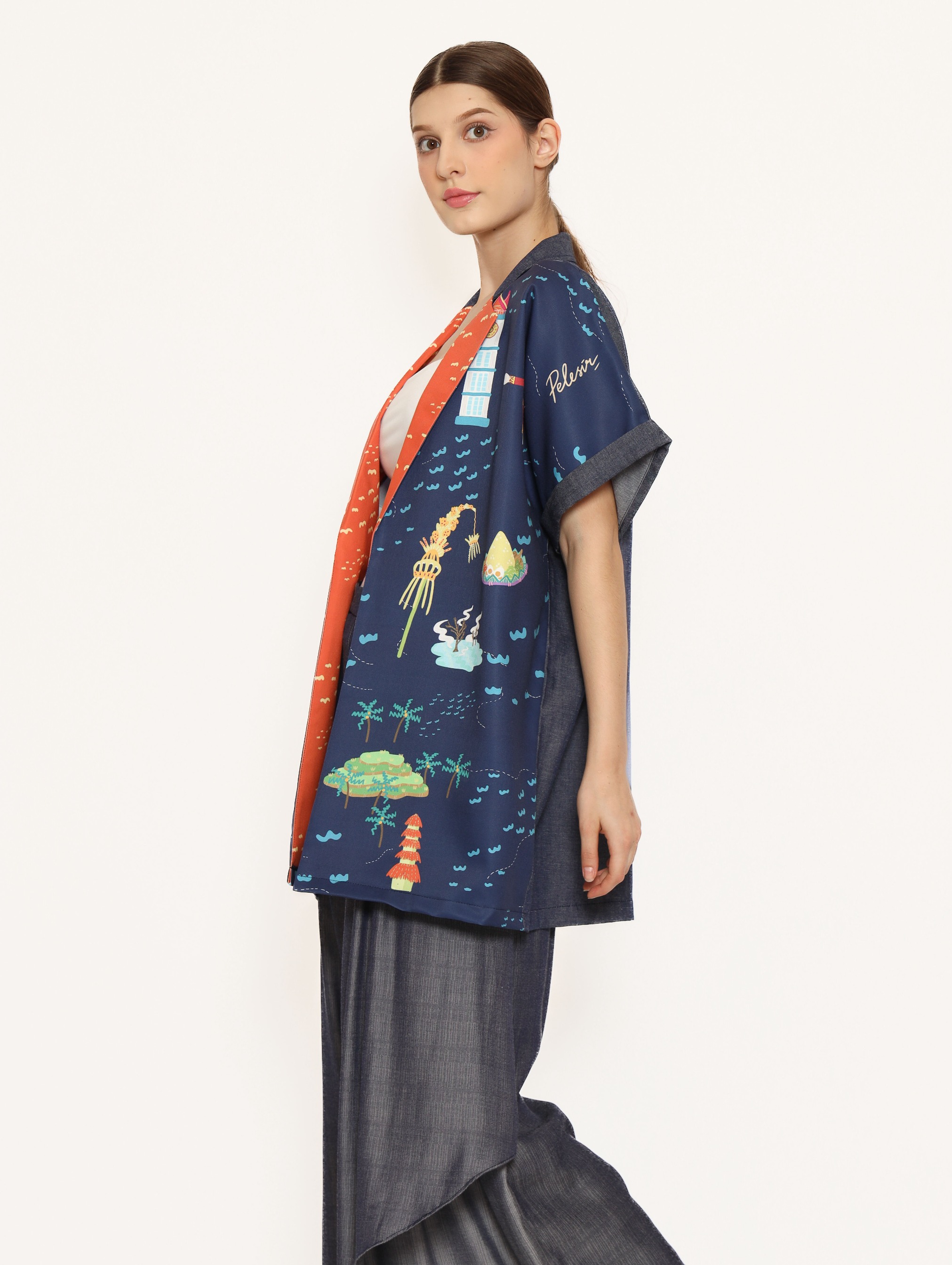 Nona Rona Jelajah Vest