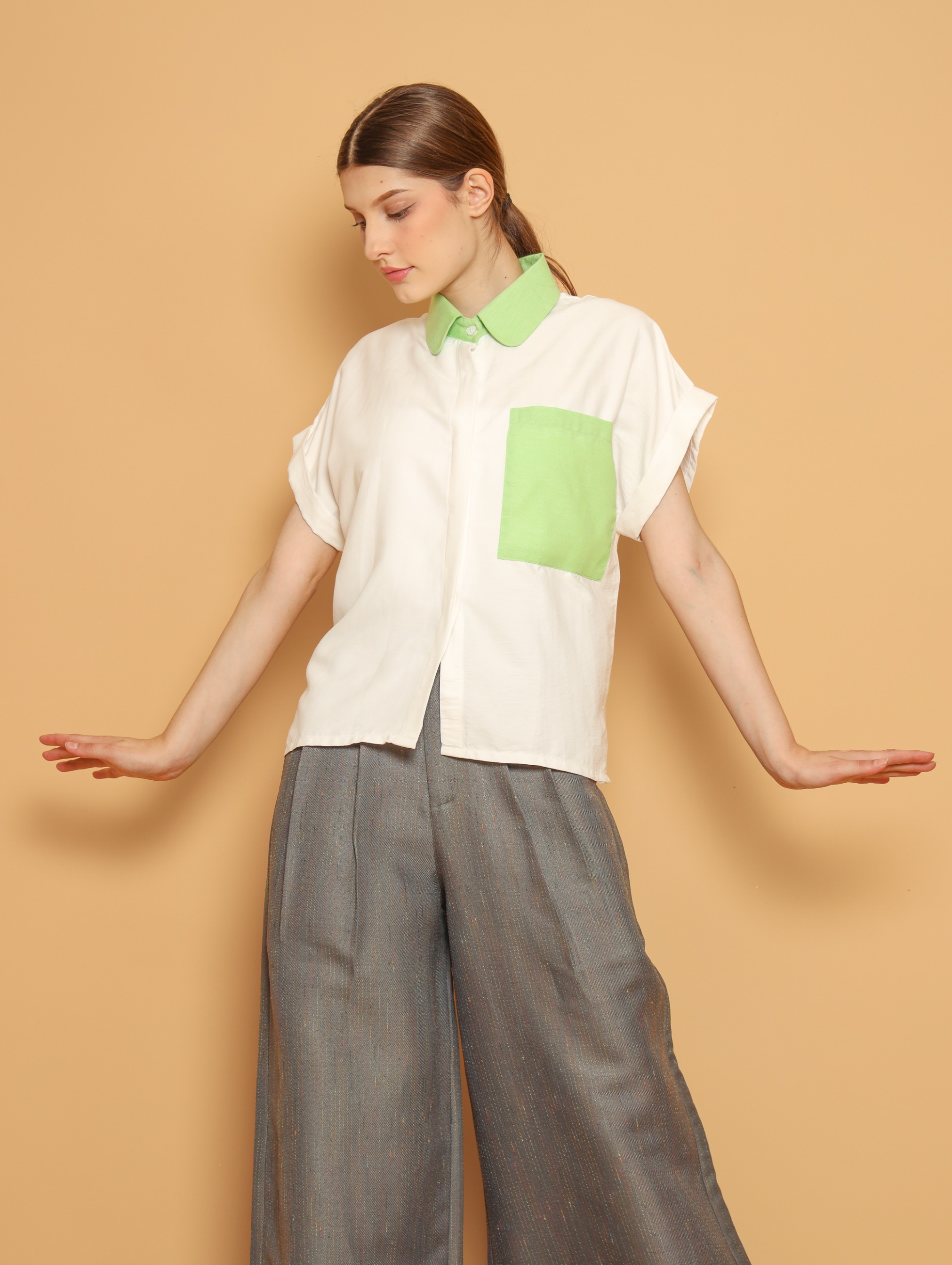 Nona Rona Luna Top White Spotlight Green