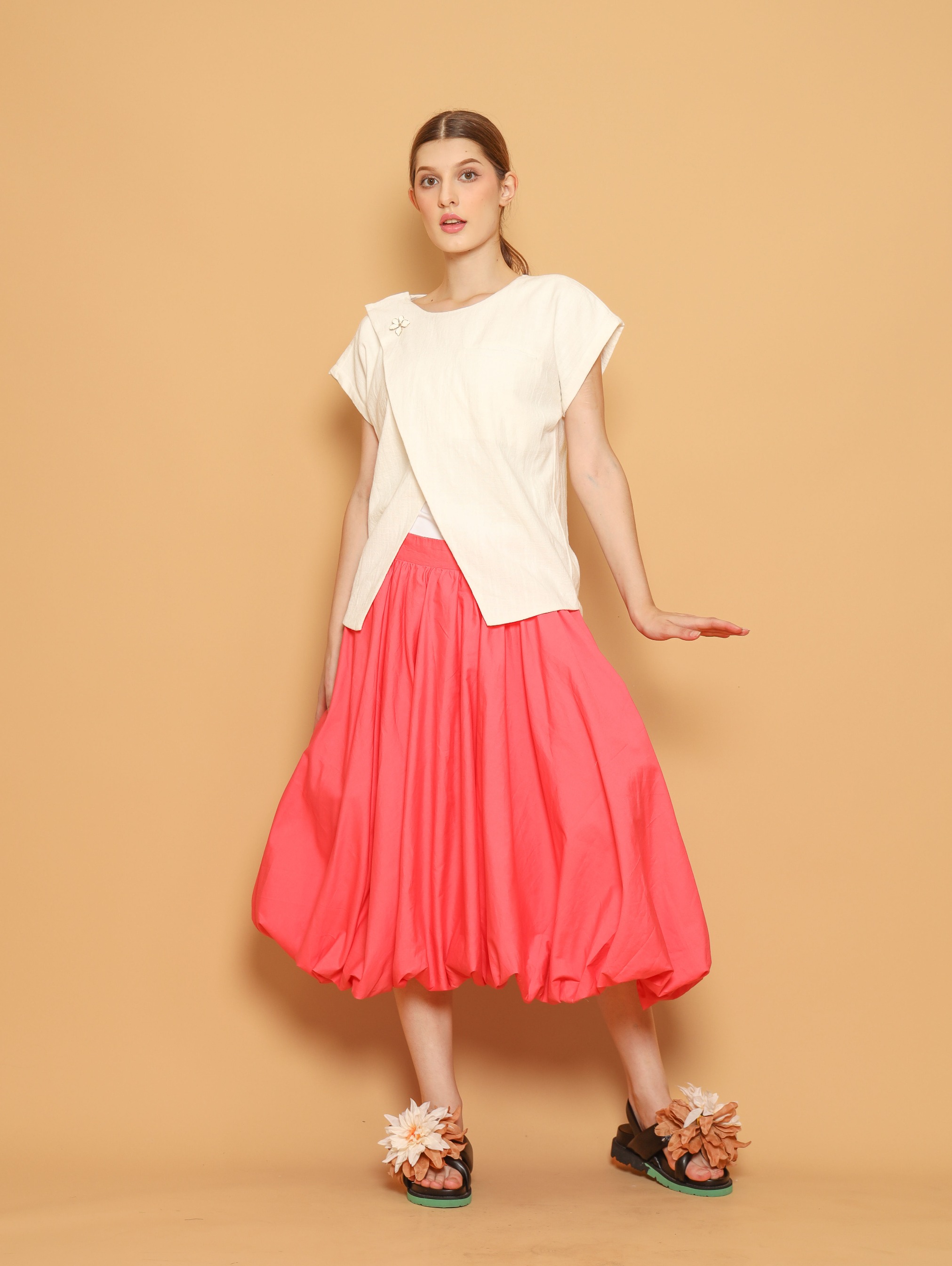 Nona Rona Daisy Vest White