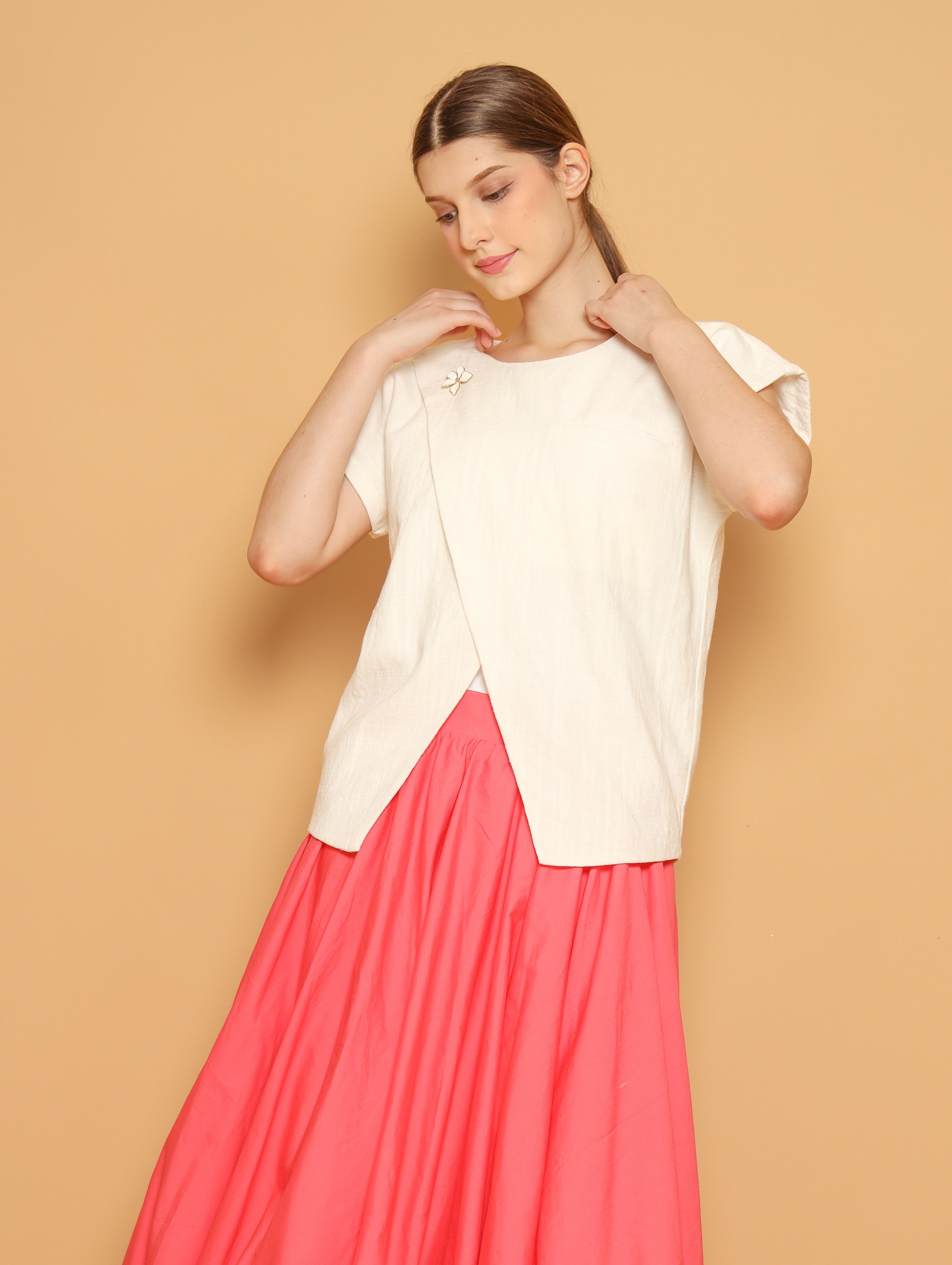 Nona Rona Daisy Vest White