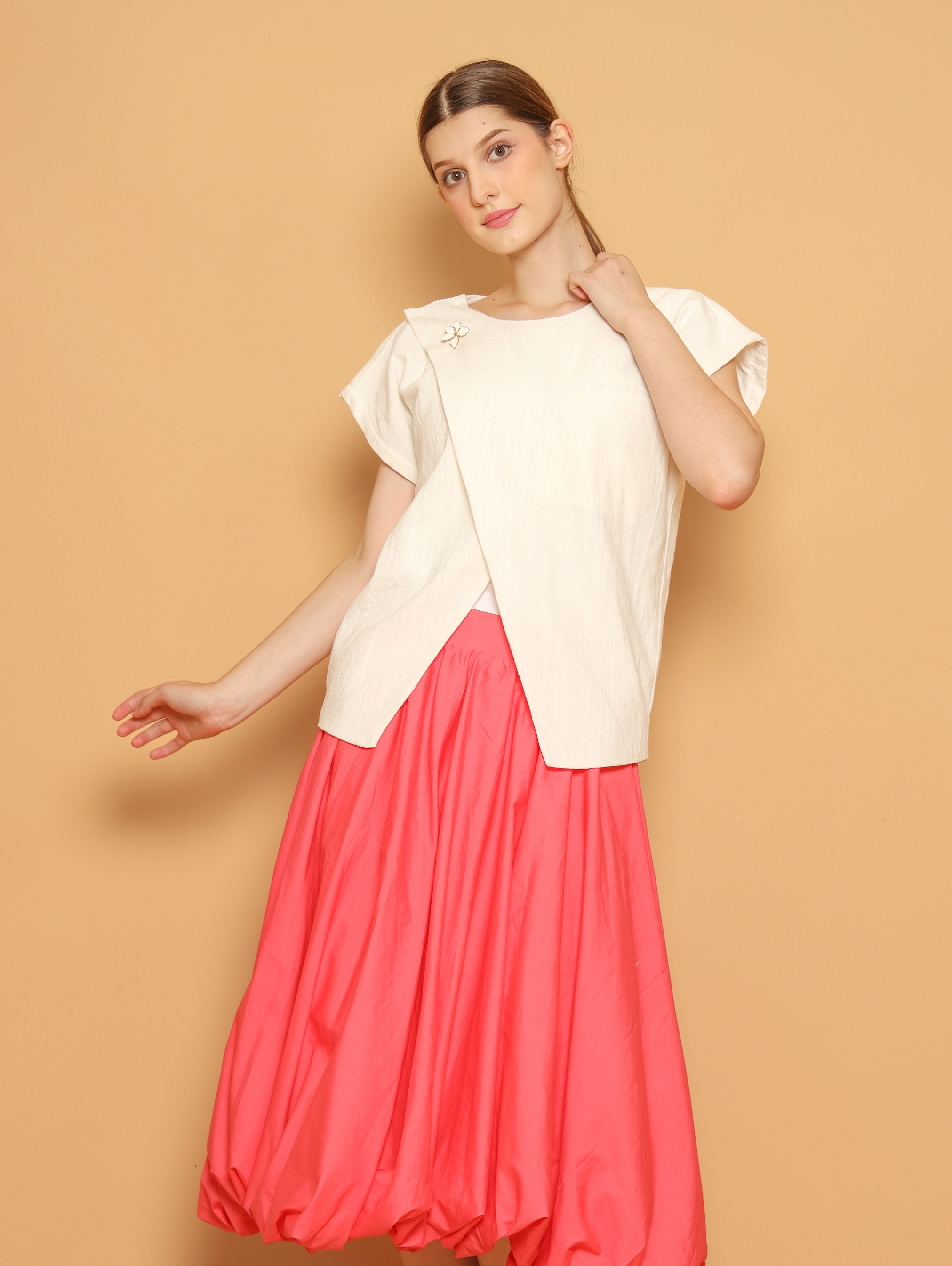 Nona Rona Daisy Vest White