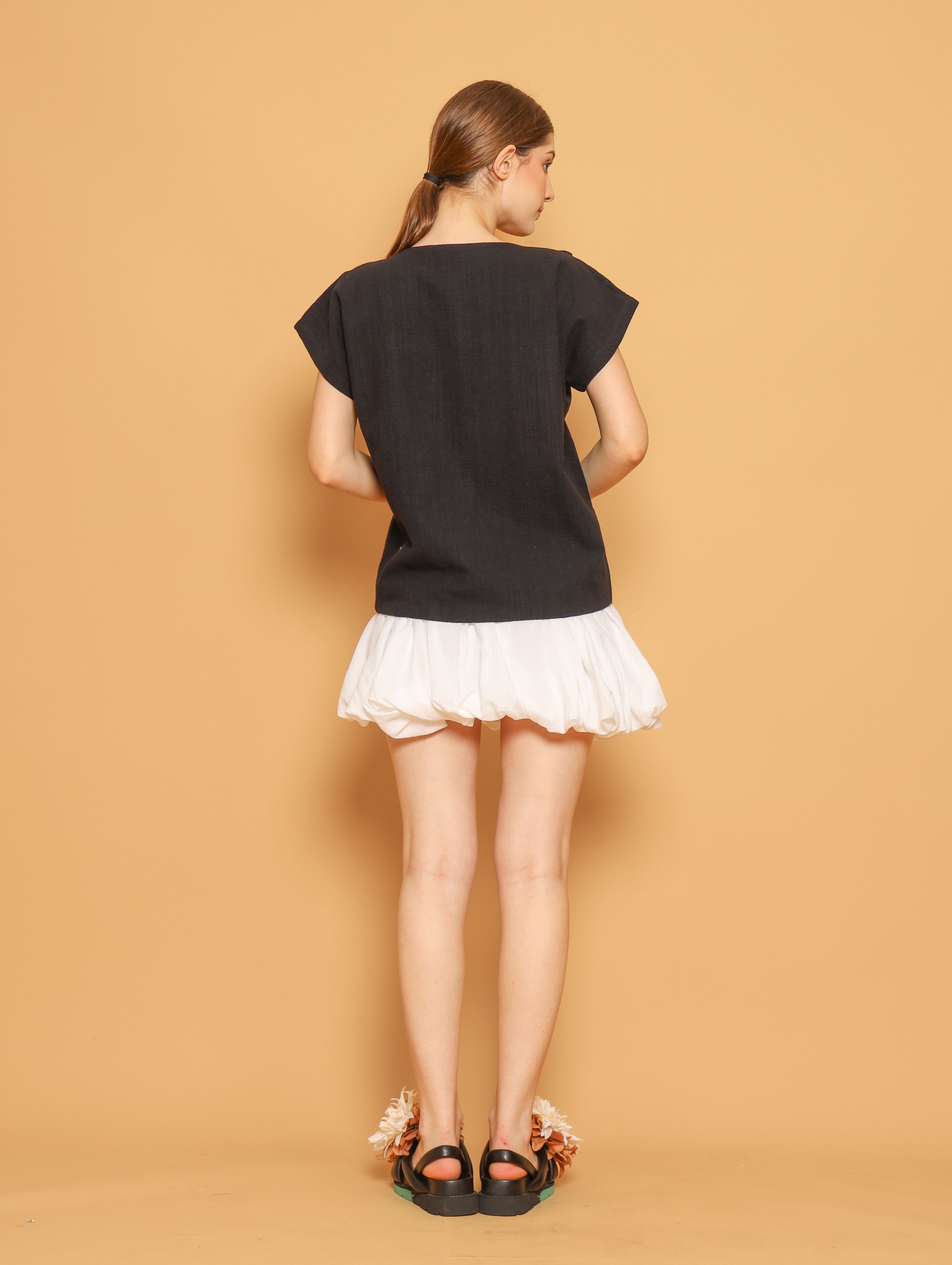 Nona Rona Daisy Vest Black