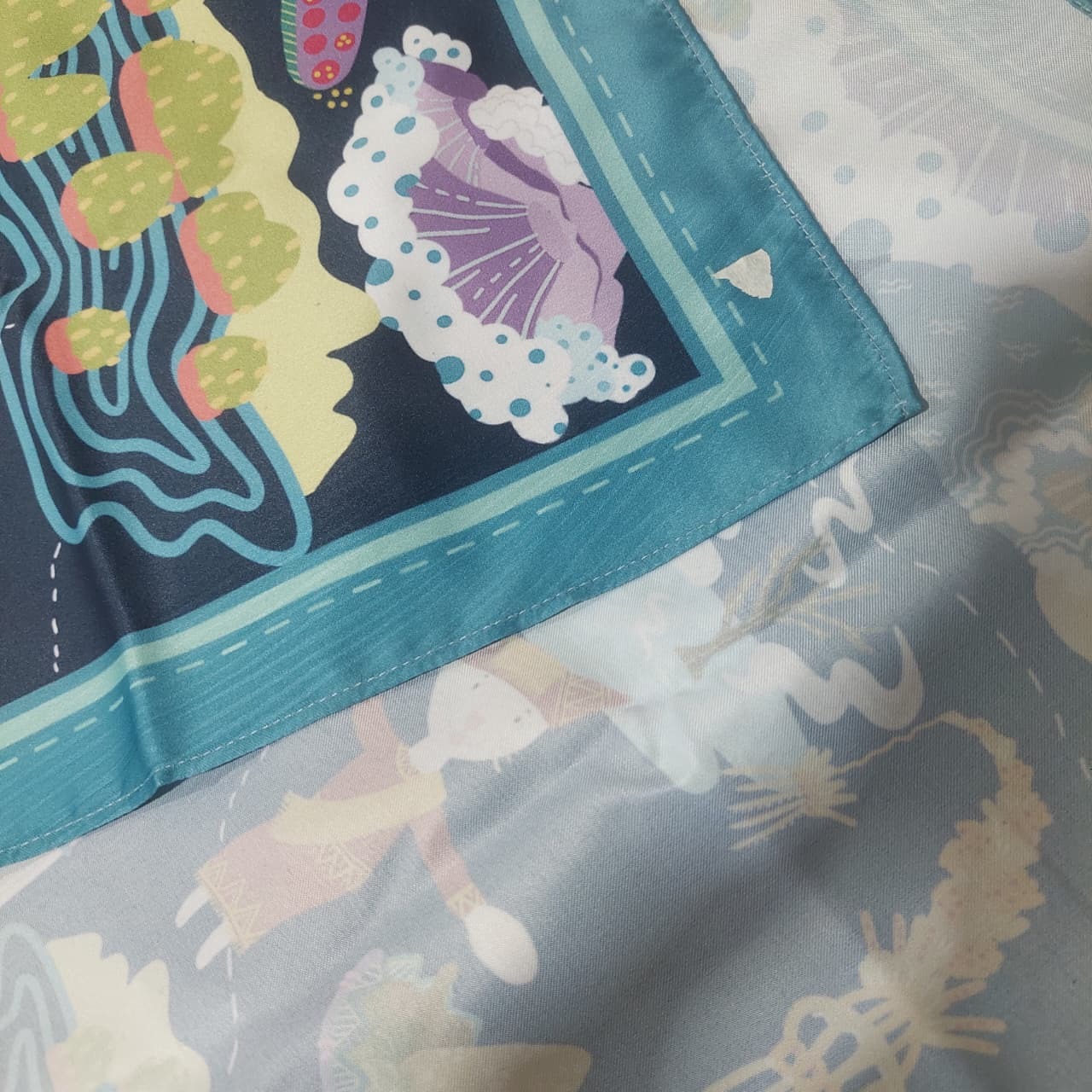 (GARAGE SALE) Nona Rona Plesiran Scarf Tosca