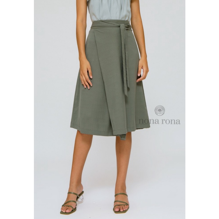 (SPECIAL BUNDLING) Nona Rona Splatter Top & Moss Green Skirt