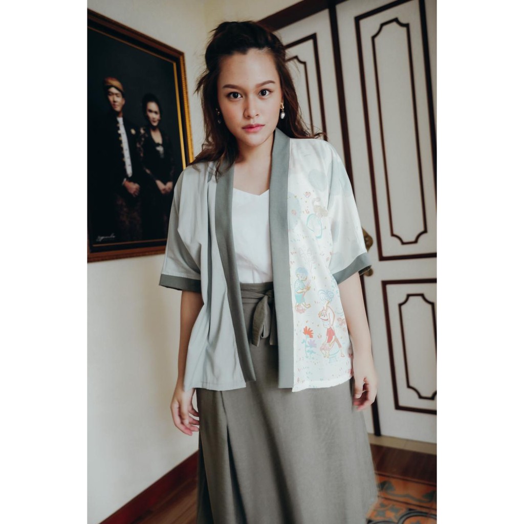 Nona Rona Ing Omah Outer - Outer Wanita