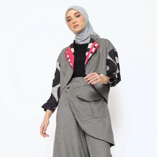 Image of Nona Rona x Zuara - Basic Flap Skirt