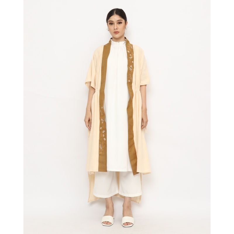 Nona Rona Abhaya Outer