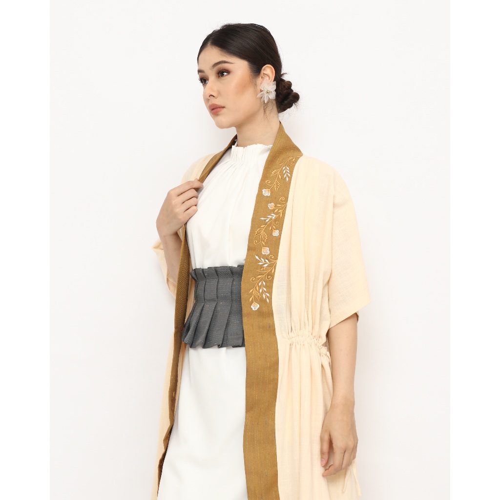 Nona Rona Abhaya Outer