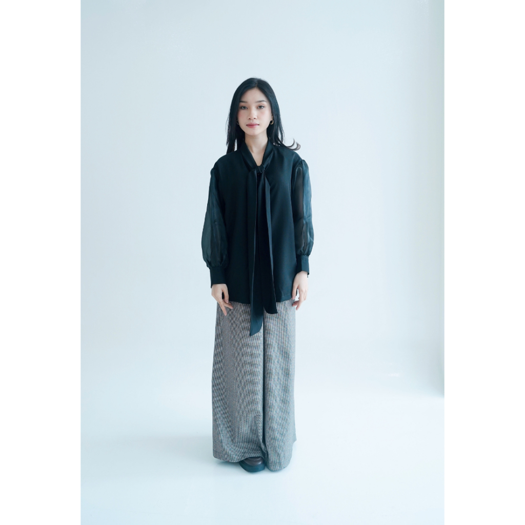 Nona Rona Amor Shirt Black
