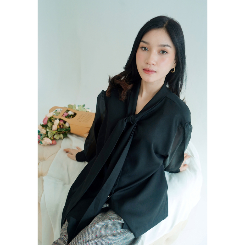 Nona Rona Amor Shirt Black