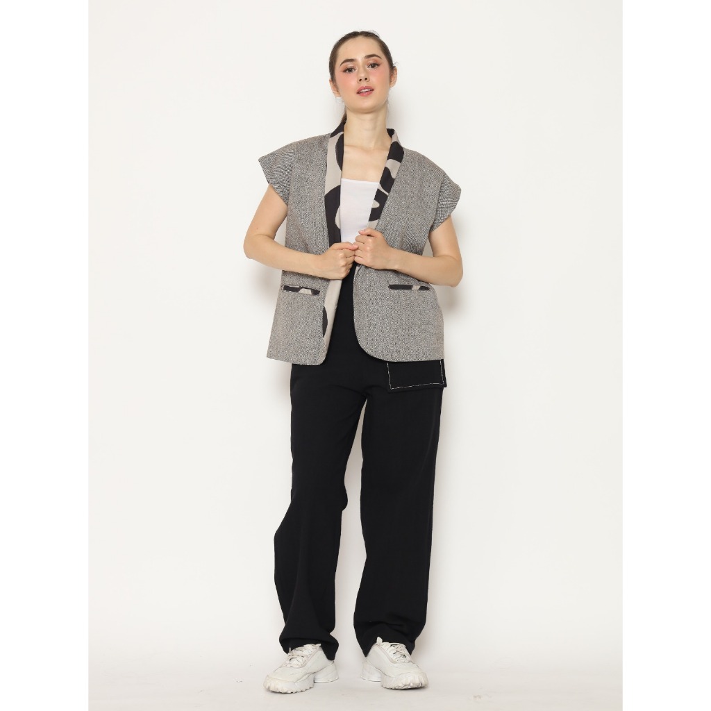 Nona Rona Moena Vest