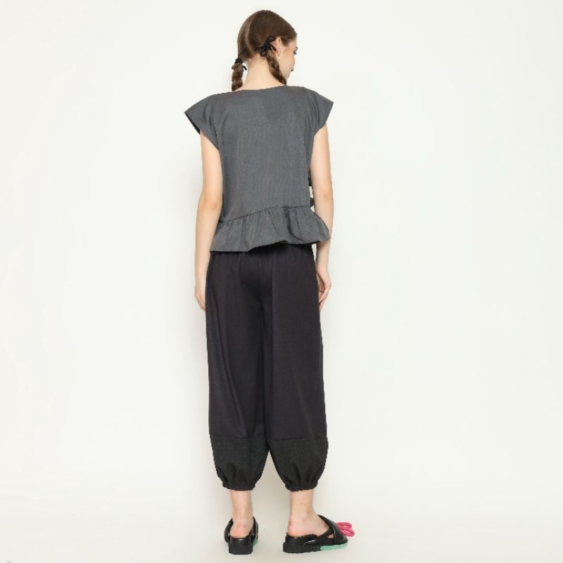Nona Rona Peony Top Grey