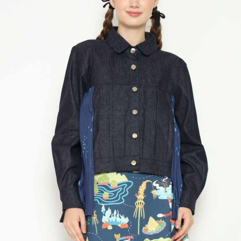 Nona Rona Jelajah Pleats Jacket