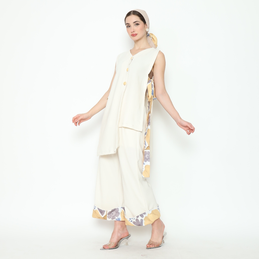 Nona Rona - Vasa Vest White