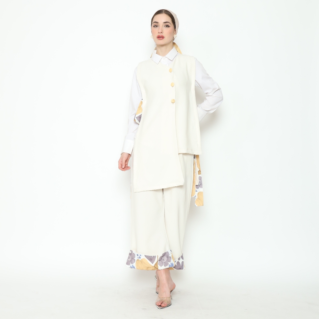 Nona Rona - Vasa Vest White