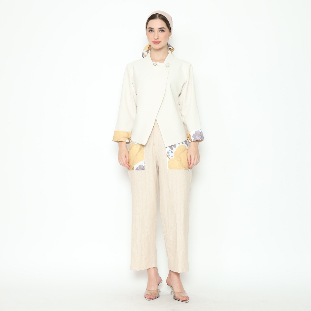 Nona Rona - Ajeng Blouse White