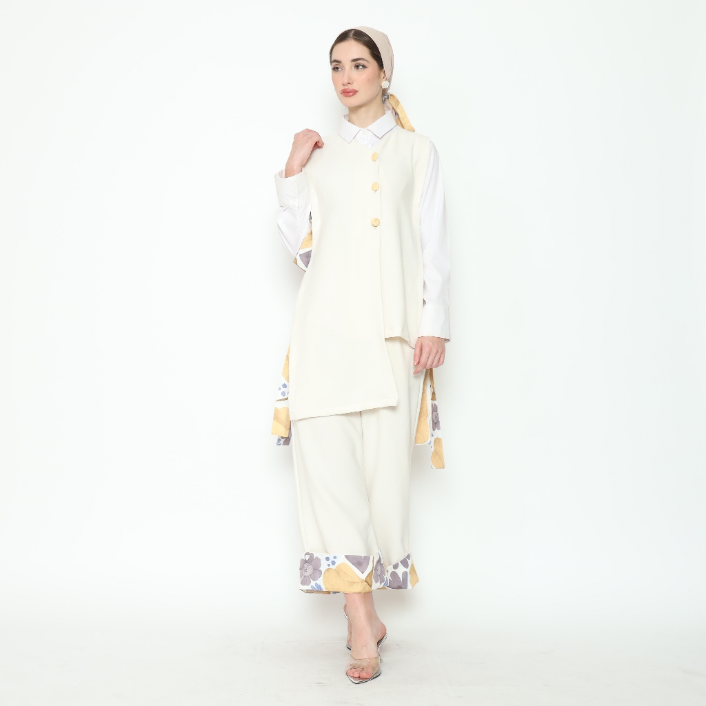 Nona Rona - Vasa Vest White