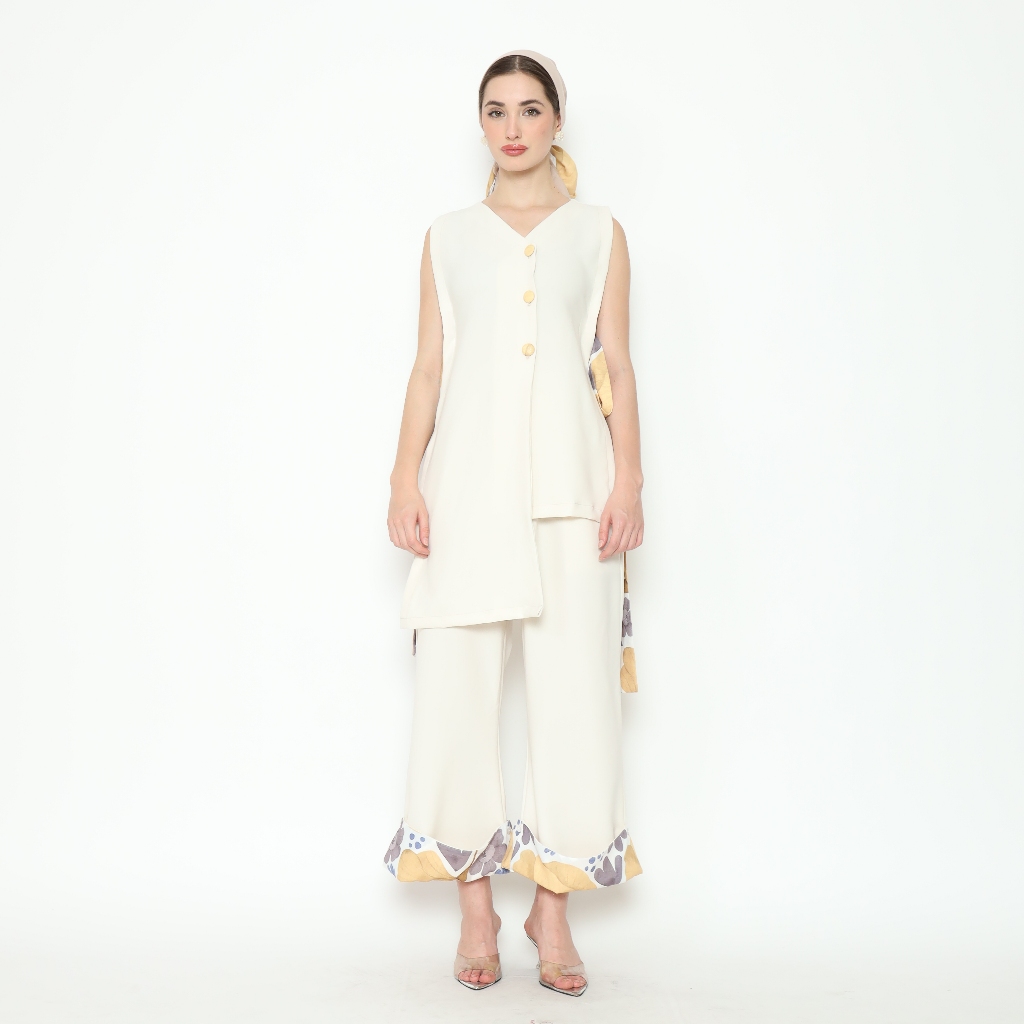 Nona Rona - Vasa Vest White