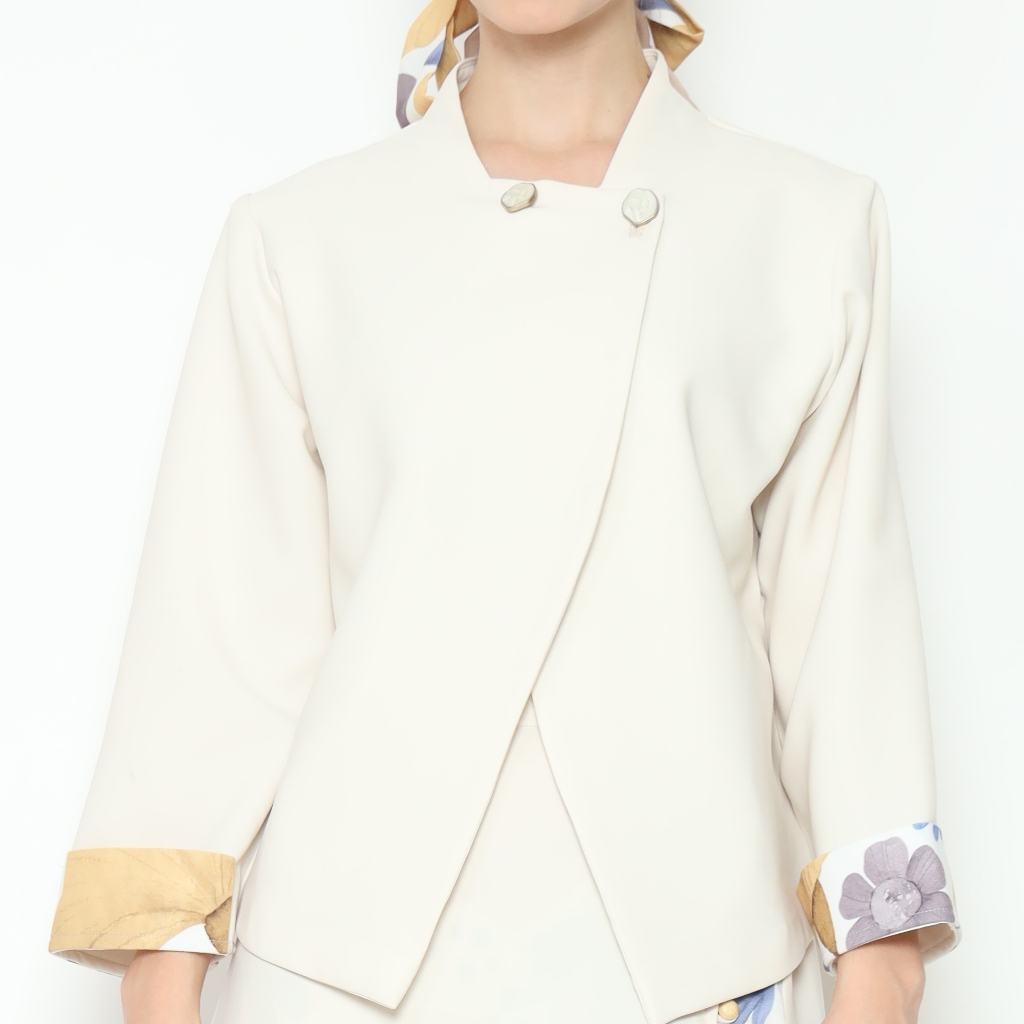 Nona Rona - Ajeng Blouse White