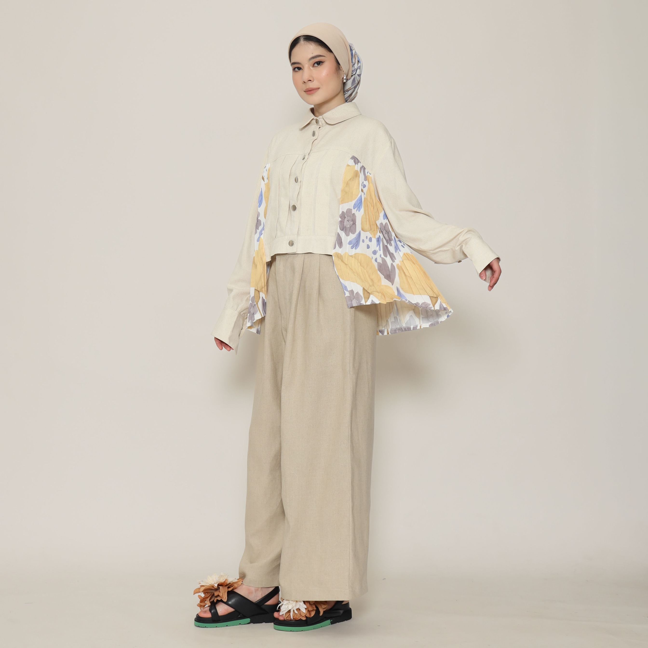 Nona Rona Carol Pleats Jacket