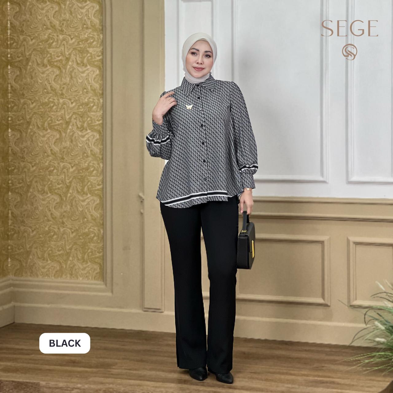 Dera Monogram Shirt byMDLY