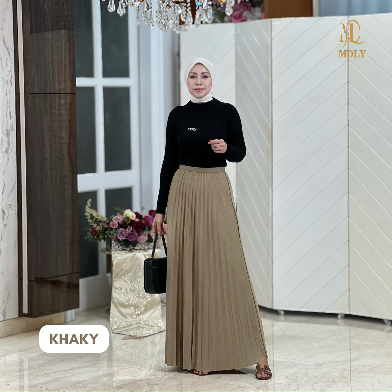 Basic Pleats Skirt New Collection by MDLY