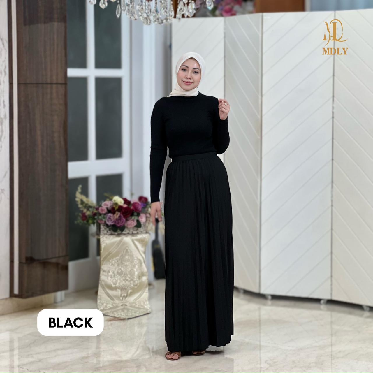 Basic Pleats Skirt New Collection by MDLY