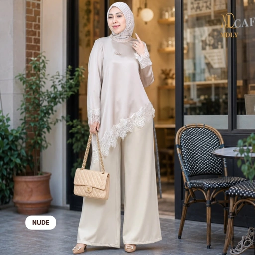 Image of ASSYMETRIC LACE TOP by MDLY