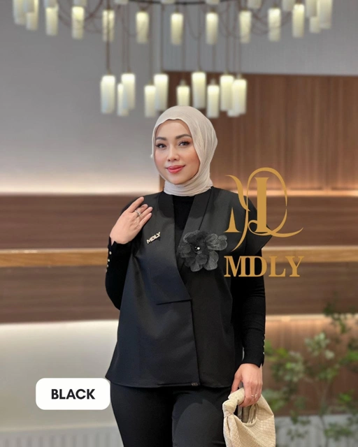 Image of BLOOMING VEST BY MDLY